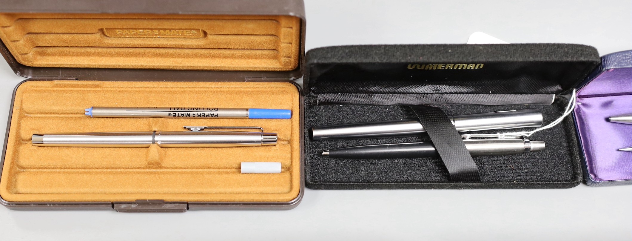 A quantity of pens including a Montblanc classic, Parker, Watermans, Papermate and Scheaffer